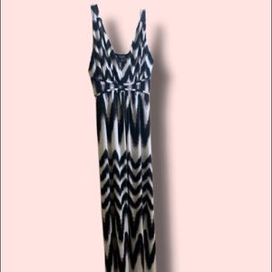 Stunning flowy black and white Papillon dress size S small